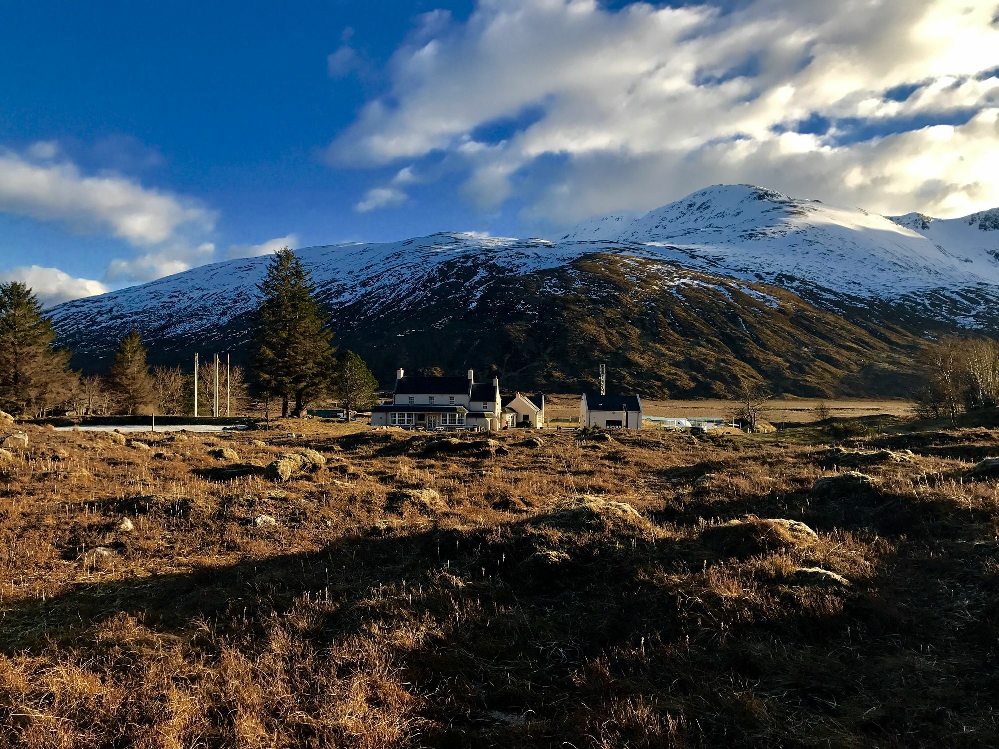 The Cluanie Inn Glenmoriston Exterior photo